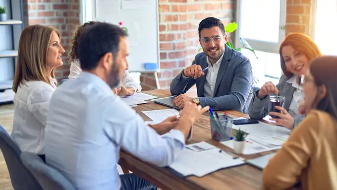 Haz del 2024 tu año: incorpora técnicas de comunicación efectiva en tu labor profesional